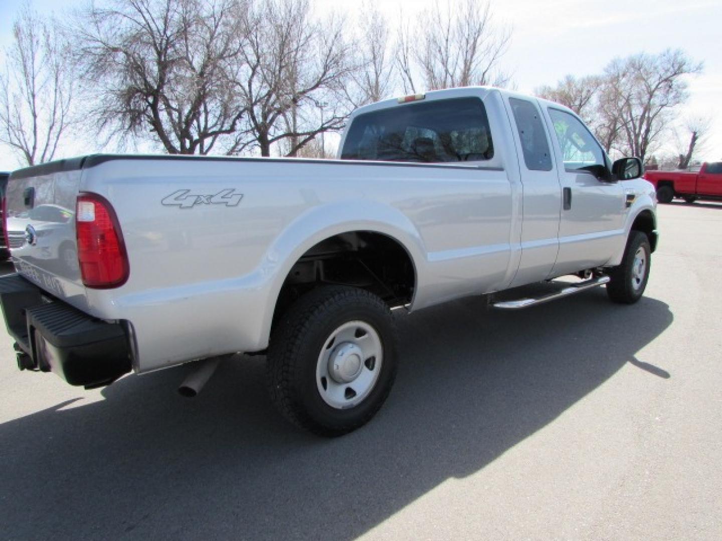 2008 Silver /Gray Ford F-250 SD XL (1FTSX215X8E) with an 5.4L EFI V8 engine engine, 5 speed automatic transmission, located at 4562 State Avenue, Billings, MT, 59101, (406) 896-9833, 45.769516, -108.526772 - 2008 Ford F-250 XL Supercab 4WD Longbox - 116K Miles! 5.4L EFI V8 Engine - 5-Speed Automatic Transmission - Longbox - 4WD - 116,199 miles XL package - air conditioning - tilt steering wheel - cruise control - AM/FM audio - power windows and door locks - power mirrors - trailer brake - manual l - Photo#3